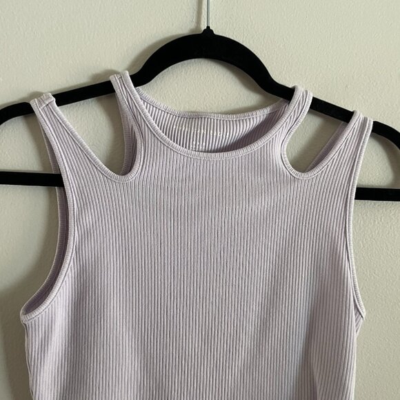 American Eagle Women M Lilac Ribbed Casual Cutout Shoulder Cropped Tank Top NWT - Picture 3 of 10